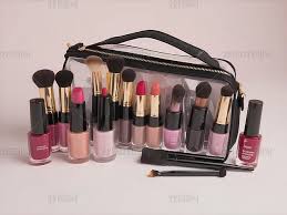 EMC易倍官网 美妆用品洗面奶敏感肌
